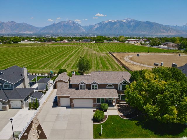 10143 S MEMORIAL DR, South Jordan, UT 84095