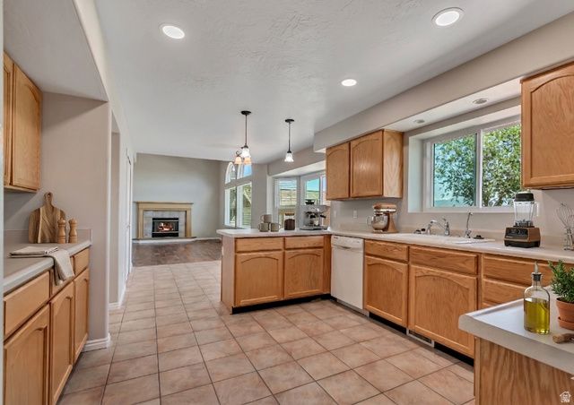 10143 S MEMORIAL DR, South Jordan, UT 84095
