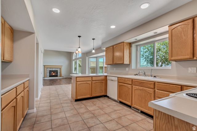 10143 S MEMORIAL DR, South Jordan, UT 84095