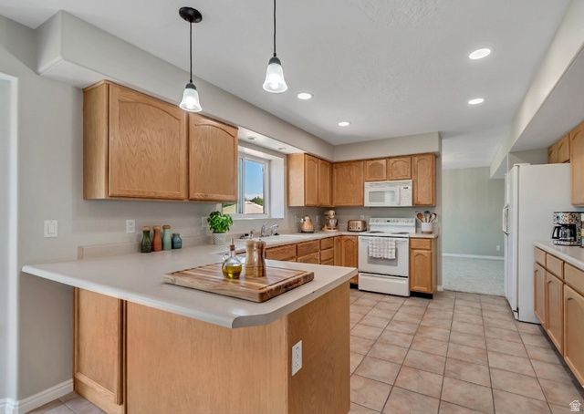 10143 S MEMORIAL DR, South Jordan, UT 84095