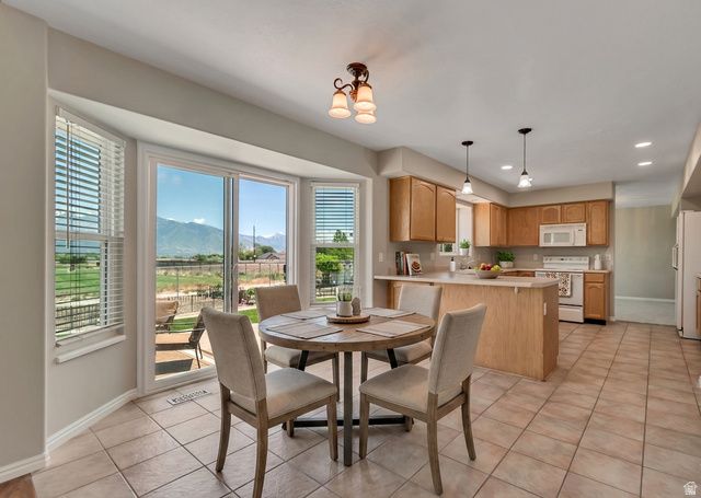 10143 S MEMORIAL DR, South Jordan, UT 84095