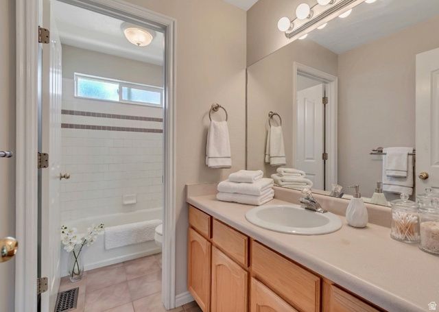 10143 S MEMORIAL DR, South Jordan, UT 84095