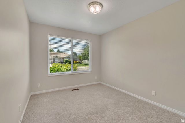 10143 S MEMORIAL DR, South Jordan, UT 84095