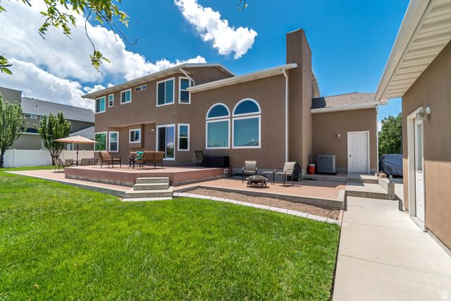 10143 S MEMORIAL DR, South Jordan, UT 84095