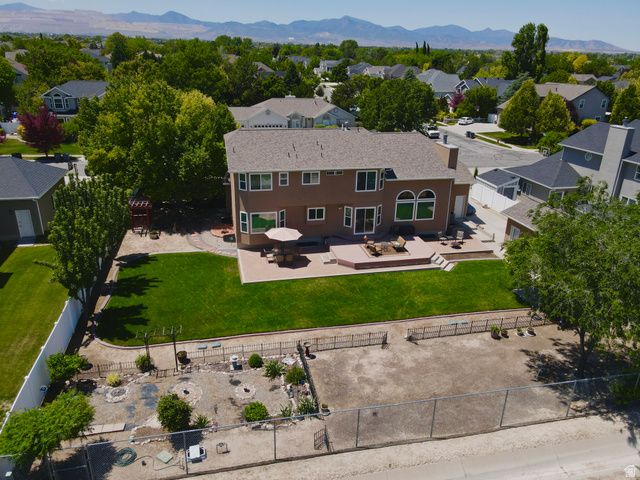 10143 S MEMORIAL DR, South Jordan, UT 84095