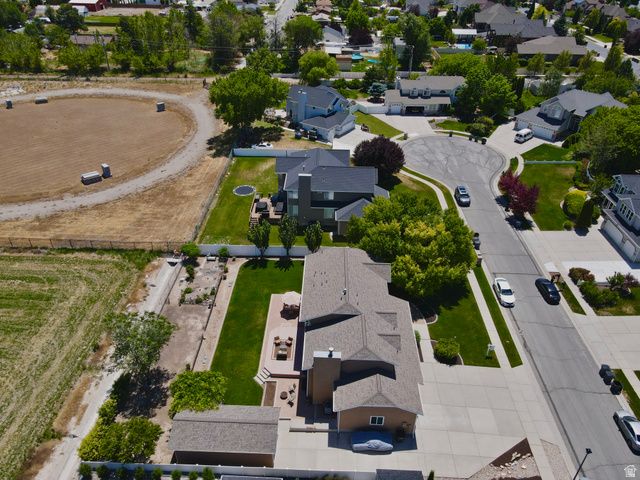 10143 S MEMORIAL DR, South Jordan, UT 84095