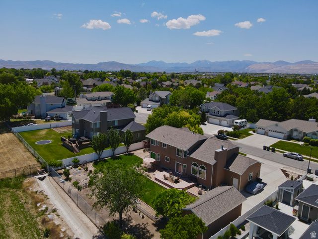 10143 S MEMORIAL DR, South Jordan, UT 84095