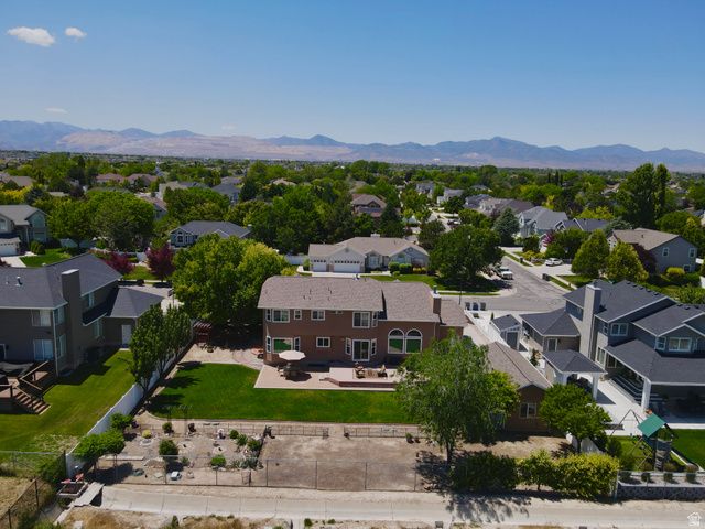 10143 S MEMORIAL DR, South Jordan, UT 84095