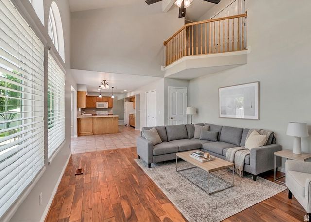 10143 S MEMORIAL DR, South Jordan, UT 84095
