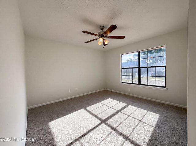 2512 TOWNSQUARE Drive, Jacksonville, FL 32216