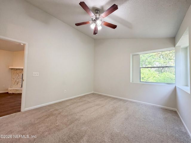 2512 TOWNSQUARE Drive, Jacksonville, FL 32216