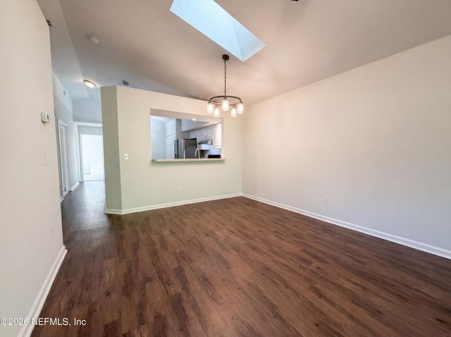 2512 TOWNSQUARE Drive, Jacksonville, FL 32216