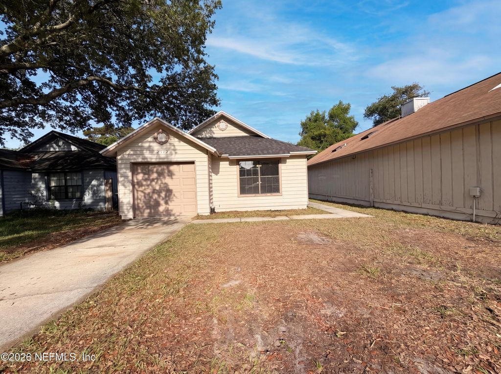 2512 TOWNSQUARE Drive, Jacksonville, FL 32216