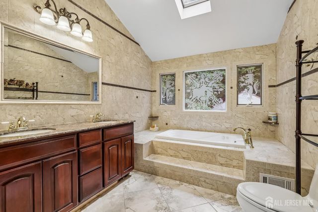827 Holmdel Road, Holmdel, NJ 07733
