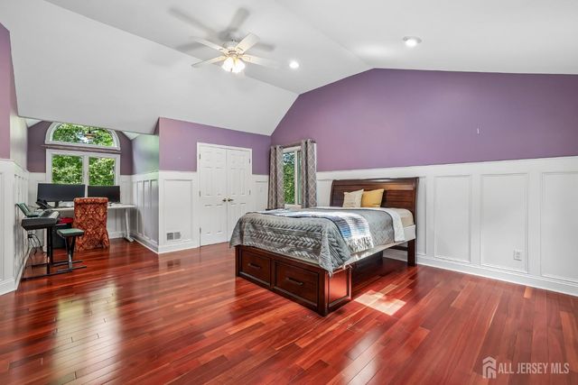 827 Holmdel Road, Holmdel, NJ 07733