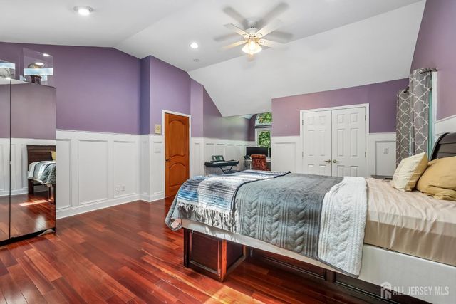 827 Holmdel Road, Holmdel, NJ 07733