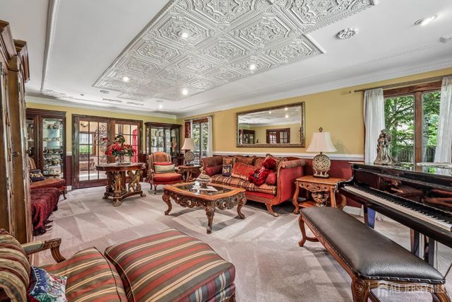 827 Holmdel Road, Holmdel, NJ 07733