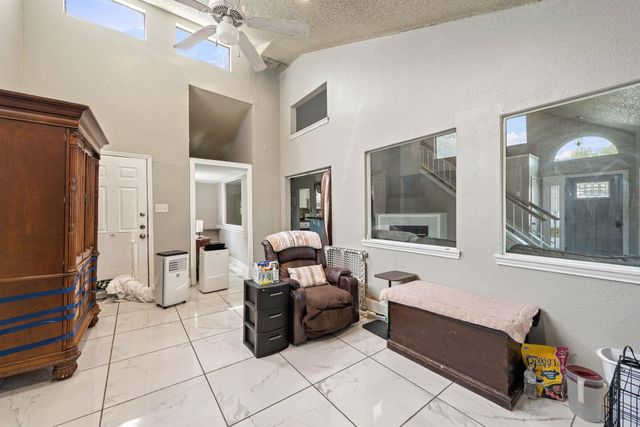 1315 E Logan ST, Round Rock, TX 78664