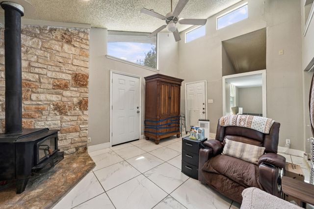 1315 E Logan ST, Round Rock, TX 78664