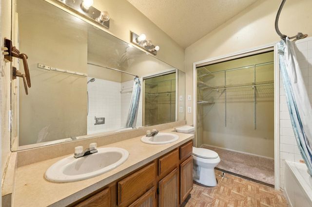 1315 E Logan ST, Round Rock, TX 78664