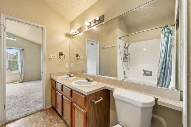 1315 E Logan ST, Round Rock, TX 78664
