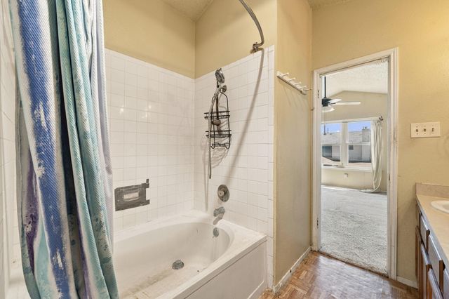 1315 E Logan ST, Round Rock, TX 78664