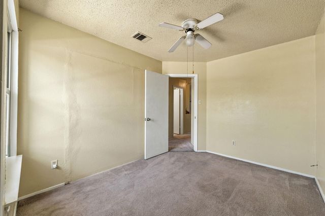 1315 E Logan ST, Round Rock, TX 78664