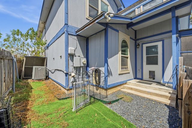 1315 E Logan ST, Round Rock, TX 78664