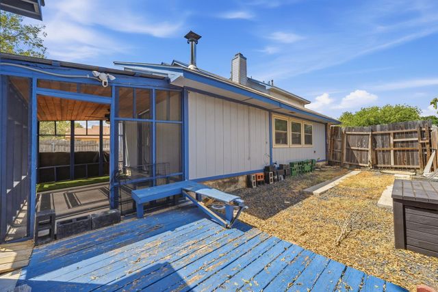1315 E Logan ST, Round Rock, TX 78664