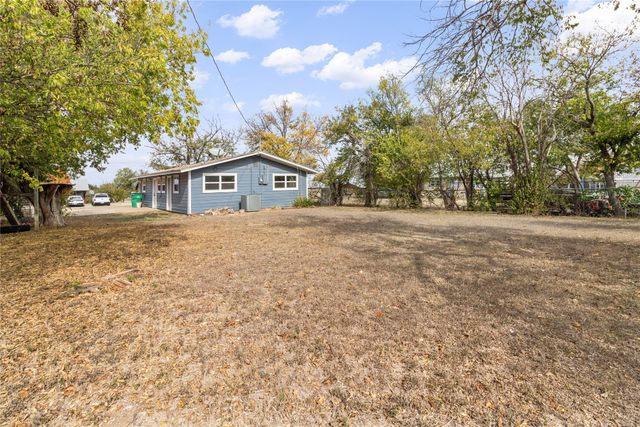 212 E 2nd Street, Coleman, TX 76834