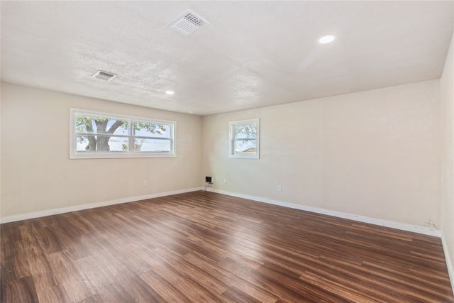 212 E 2nd Street, Coleman, TX 76834