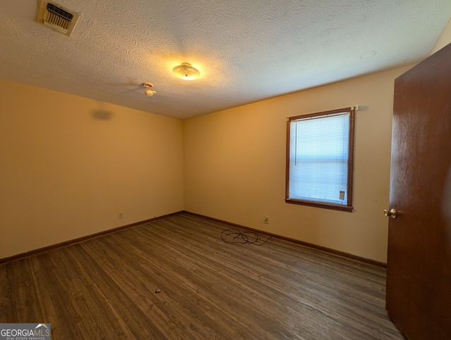 715 Charles Street, Ailey, GA 30410