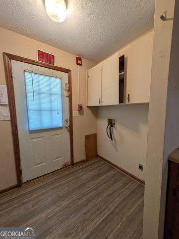 715 Charles Street, Ailey, GA 30410