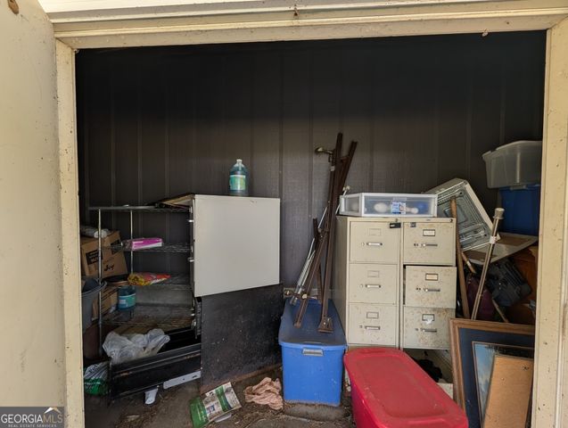 715 Charles Street, Ailey, GA 30410