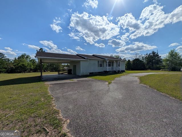 715 Charles Street, Ailey, GA 30410