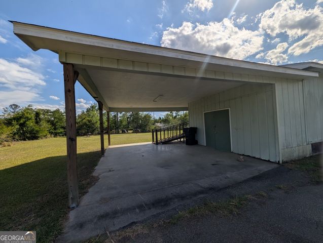 715 Charles Street, Ailey, GA 30410