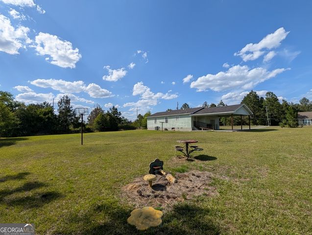 715 Charles Street, Ailey, GA 30410