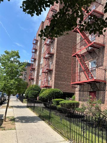 33-05 90 Street 4K, Jackson Heights, NY 11372