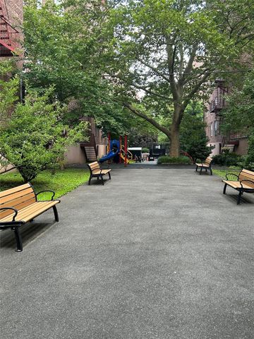 33-05 90 Street 4K, Jackson Heights, NY 11372