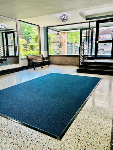 33-05 90 Street 4K, Jackson Heights, NY 11372