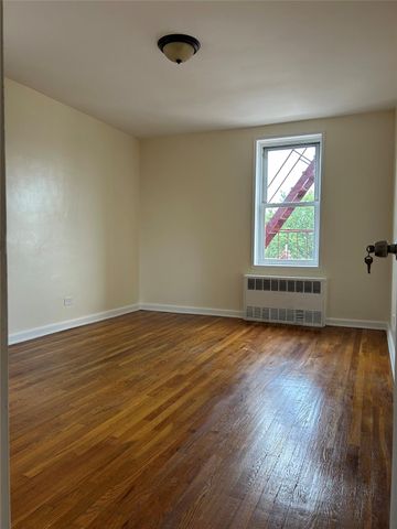 33-05 90 Street 4K, Jackson Heights, NY 11372