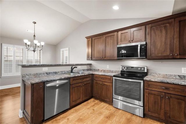 222 Gilmore Circle SW, Calhoun, GA 30701