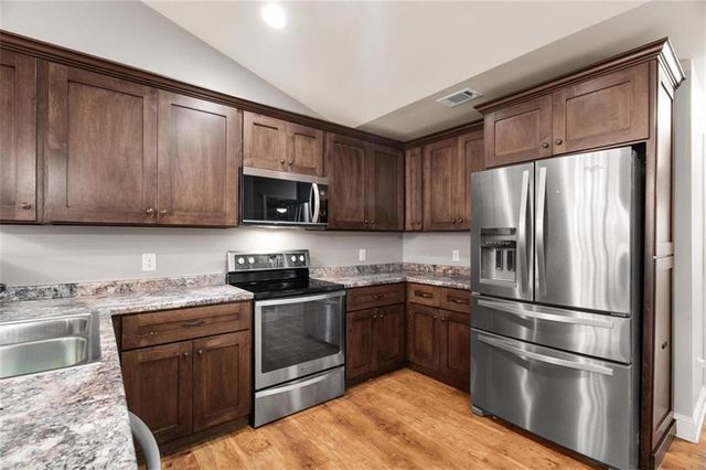 222 Gilmore Circle SW, Calhoun, GA 30701