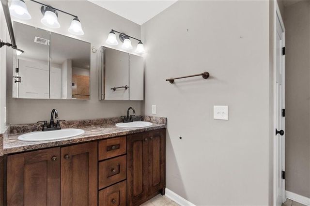 222 Gilmore Circle SW, Calhoun, GA 30701