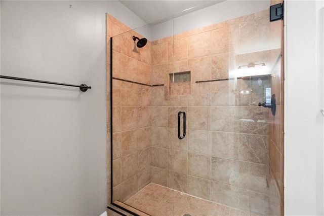 222 Gilmore Circle SW, Calhoun, GA 30701