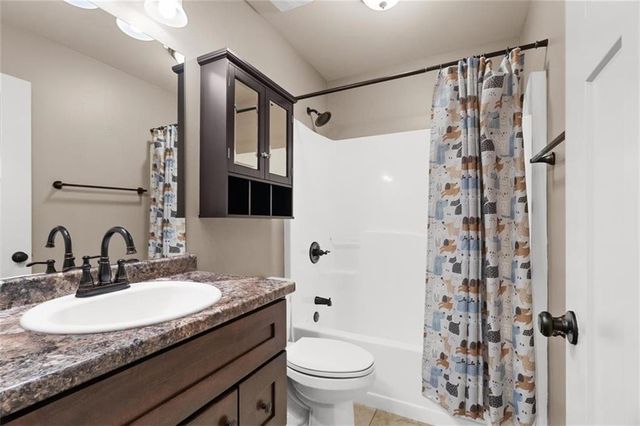 222 Gilmore Circle SW, Calhoun, GA 30701
