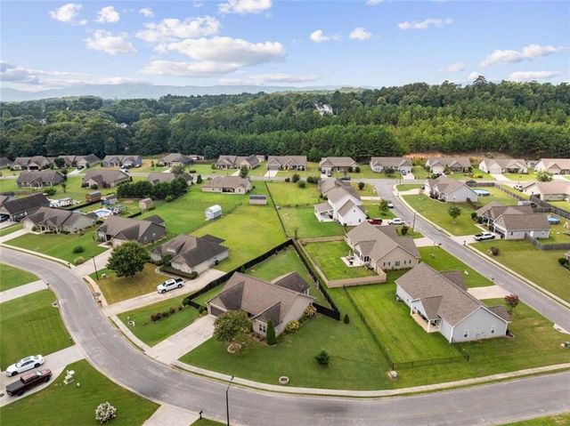 222 Gilmore Circle SW, Calhoun, GA 30701