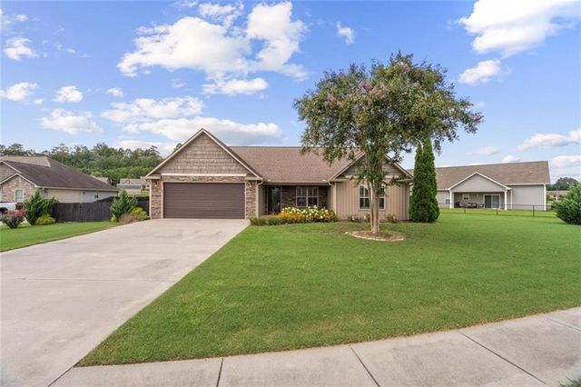 222 Gilmore Circle SW, Calhoun, GA 30701