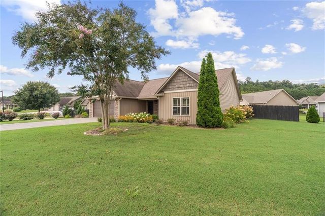 222 Gilmore Circle SW, Calhoun, GA 30701