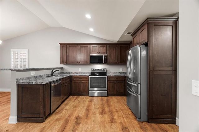 222 Gilmore Circle SW, Calhoun, GA 30701